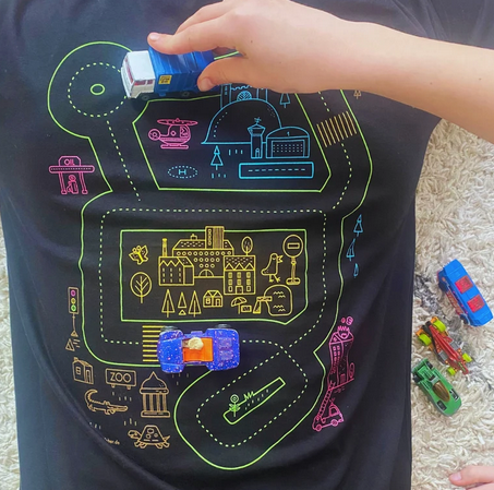 Das Spielshirt in Grau, Weiß und Schwarz